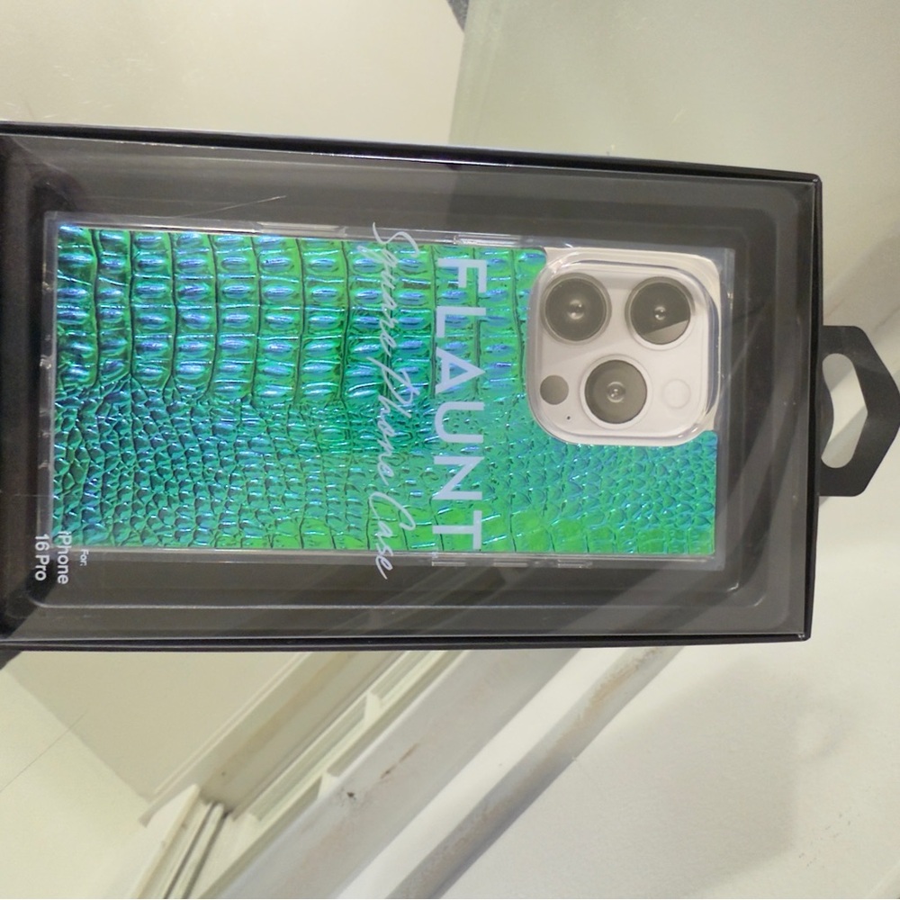 Green iPhone 16 Pro Case